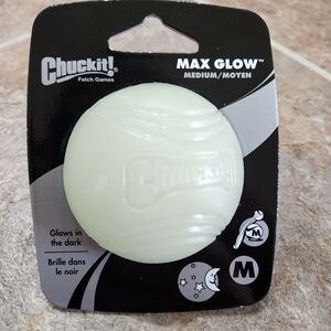 Chuckit! Max Glow